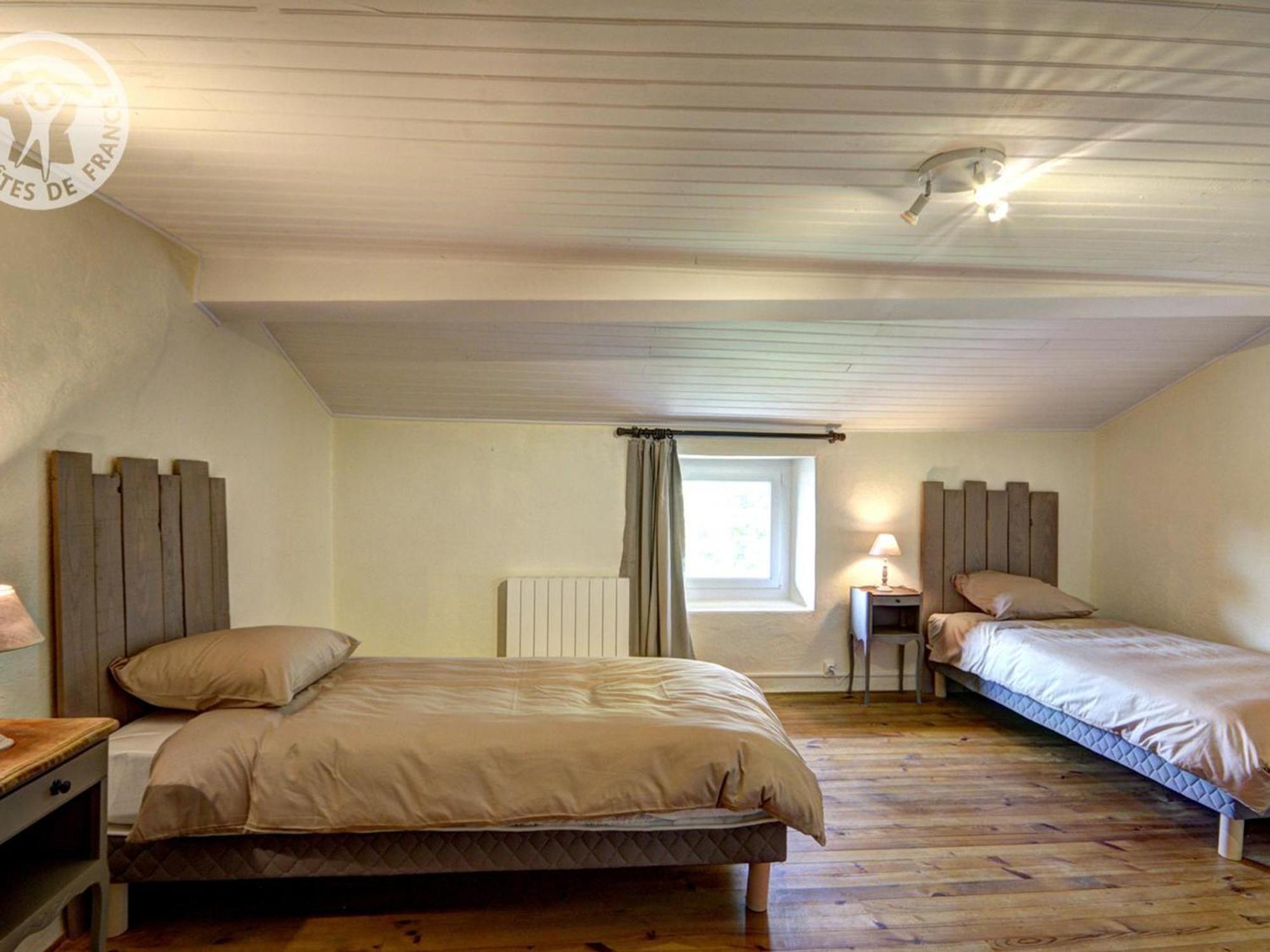 Gîte Montchal, 7 pièces, 14 personnes - FR-1-496-147 Esterno foto