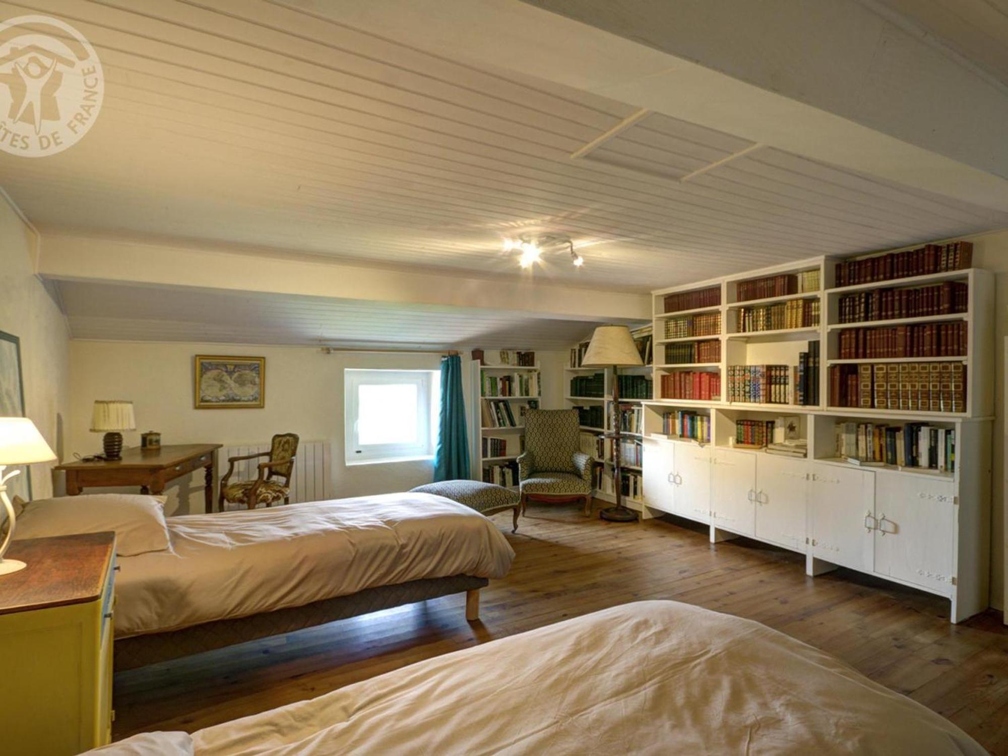 Gîte Montchal, 7 pièces, 14 personnes - FR-1-496-147 Esterno foto