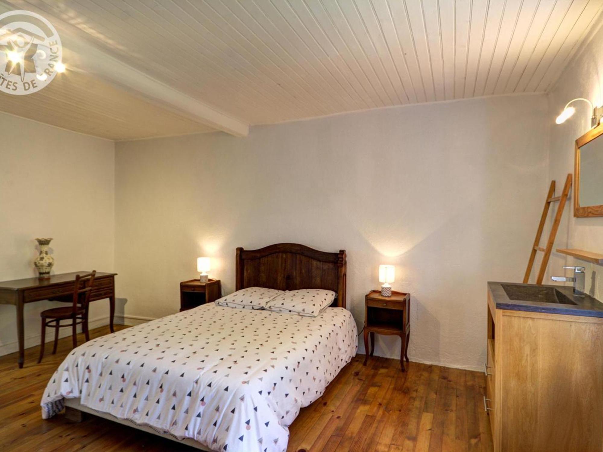 Gîte Montchal, 7 pièces, 14 personnes - FR-1-496-147 Esterno foto