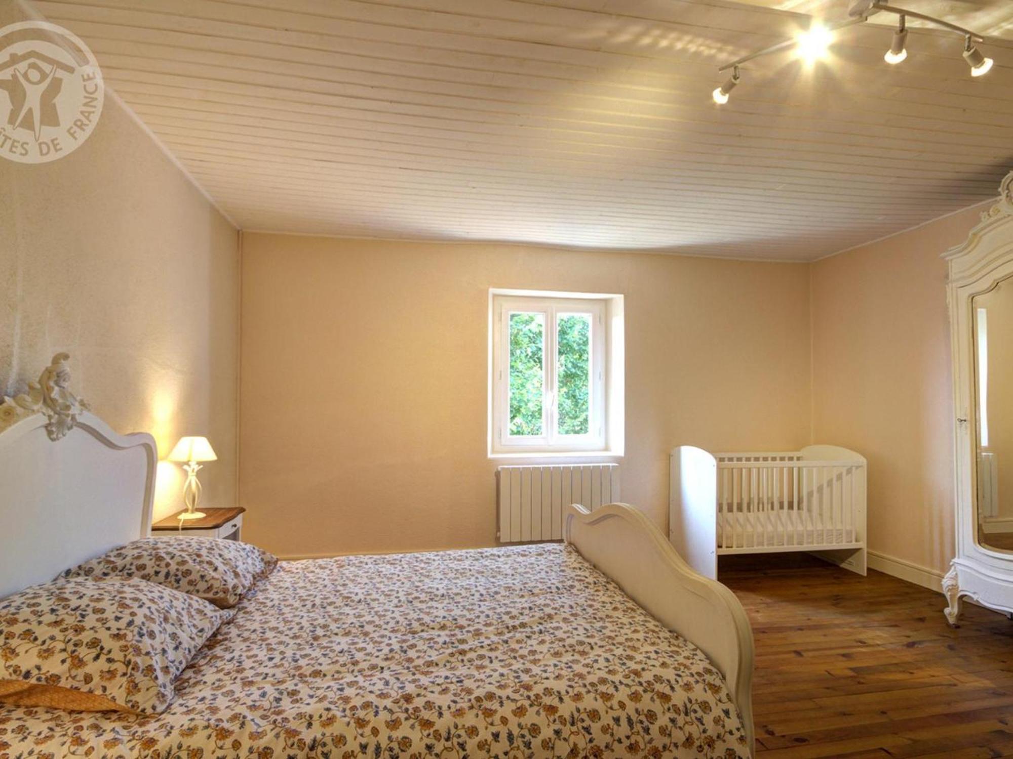 Gîte Montchal, 7 pièces, 14 personnes - FR-1-496-147 Esterno foto